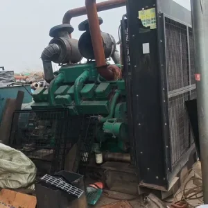 Used Cummins 1000 kVA Diesel Generator - photograph 01