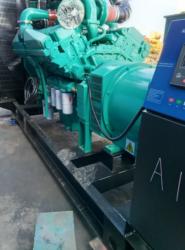 Used Cummins 1000 kVA Diesel Generator - photograph 03