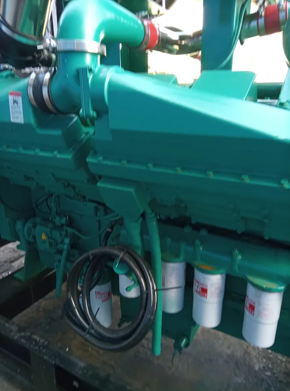 Used Cummins 1000 kVA Diesel Generator - photograph 04