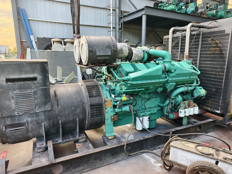 Used Cummins 1000 kVA Diesel Generator - photograph 02