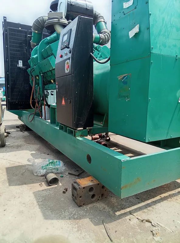 Used Cummins 1000 kVA Diesel Generator - photograph 01
