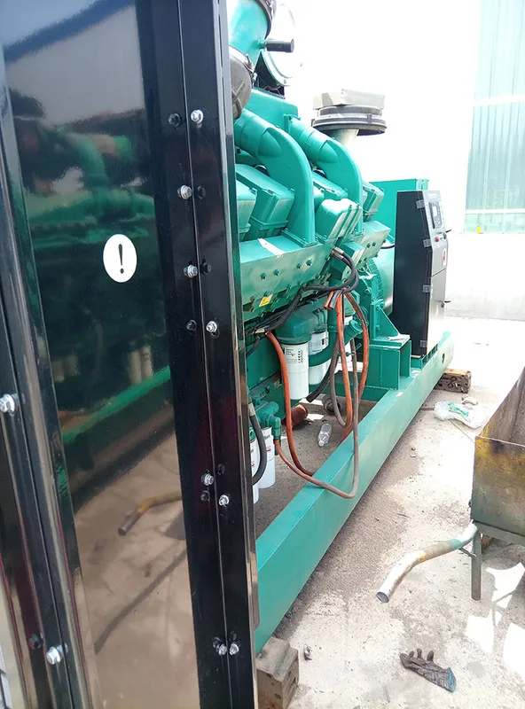Used Cummins 1000 kVA Diesel Generator - photograph 06
