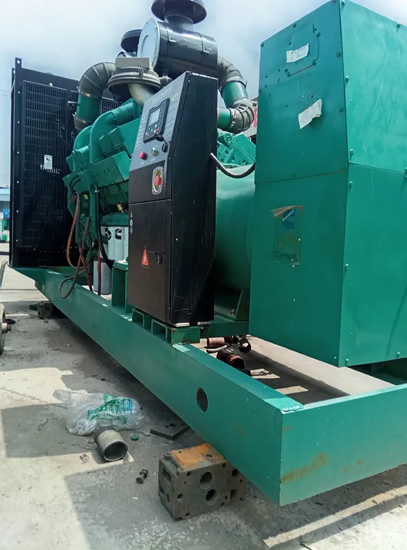 Used Cummins 1000 kVA Diesel Generator - photograph 01