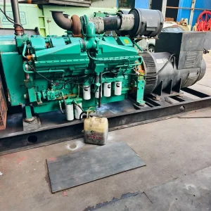 Used Cummins 1000 kVA Diesel Generator - photograph 01