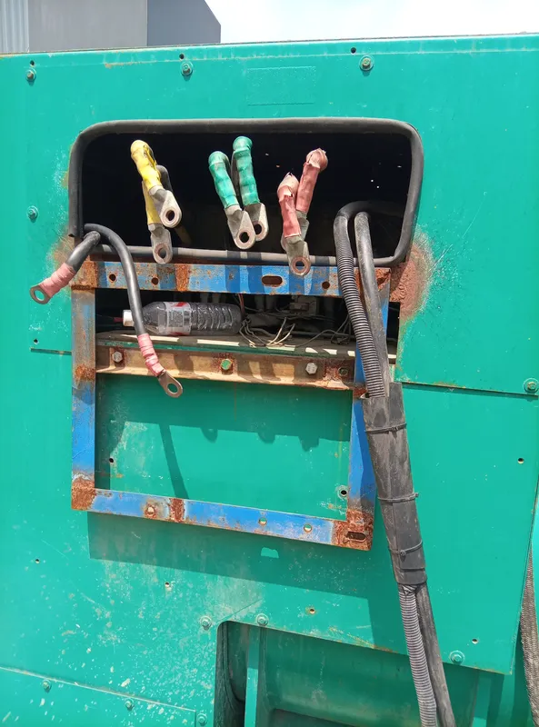 Used Cummins 1250 kVA Diesel Generator - photograph 07