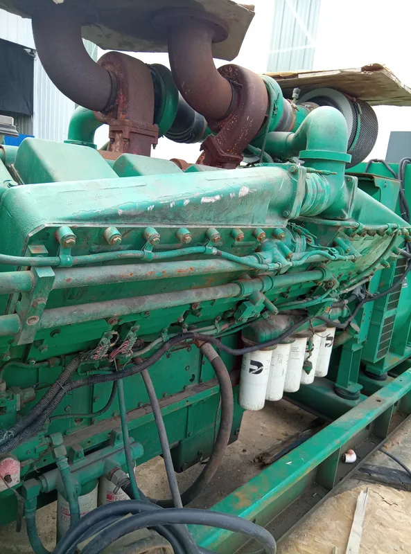 Used Cummins 1250 kVA Diesel Generator - photograph 01