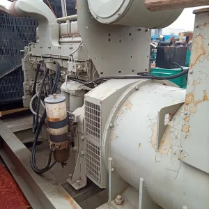 Used Cummins 750 kVA Diesel Generator - photograph 01