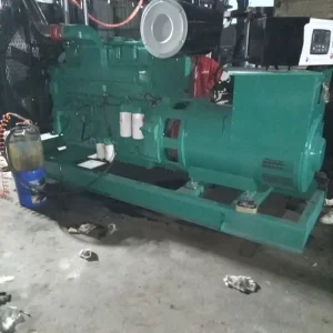 Used Cummins 750 kVA Diesel Generator - photograph 01